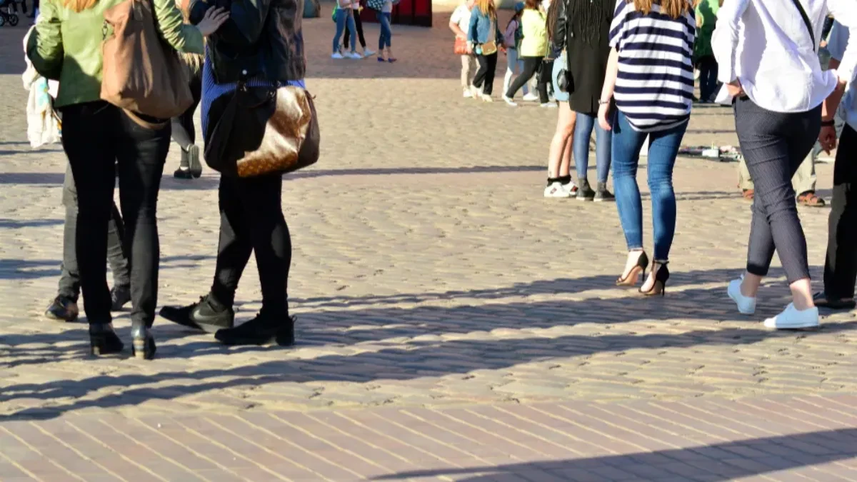 Farmerke koje izdužuju noge: Ove modele nosićemo tokom jeseni i zime