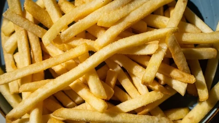 Ako vam kažemo - ni trunka ulja, onda je stvarno tako: Hrskavi kao iz restorana brze hrane, a nisu plivali u fritezi