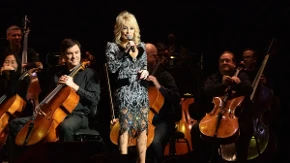 Nije dočekala mjuzikl o njoj, ali nas je zadužila za života: Kako je Doli Parton promenila svet?