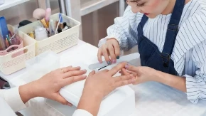 Veliki hit u salonima: Beograđanke masovno traže samo ovakav oblik noktiju