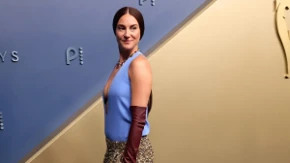Treba da da stilisti otkaz, ili je ovo ona birala? Emi nagrade u senci zbog njenog stajlinga, je l' ovo je najgore izdanje koje ste ikada videli?