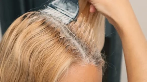 Ova boja kose posebno lepo stoji ženama svetlog tena: Lice izgleda mlađe, a kosa mnogo bujnije