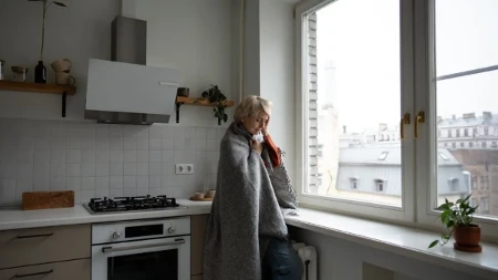 Pritisak vam skače čim zahladni? Evo šta se tada dešava u telu i ko treba biti posebno oprezan