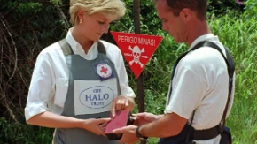 Gurnula je maćehu niz stepenice, a oca ošamarila: Dajanin brat otkrio porodičnu tajnu i šokantne detalje o njenom braku