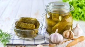 Kiseli krastavci recept za 3 kg: Hrskavi ostaju do zime, a preliv se pravi za 2 minuta