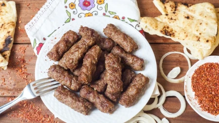Ćevape često ispečem u rerni: Ukusni su kao da sam ih tek skinula s roštilja!